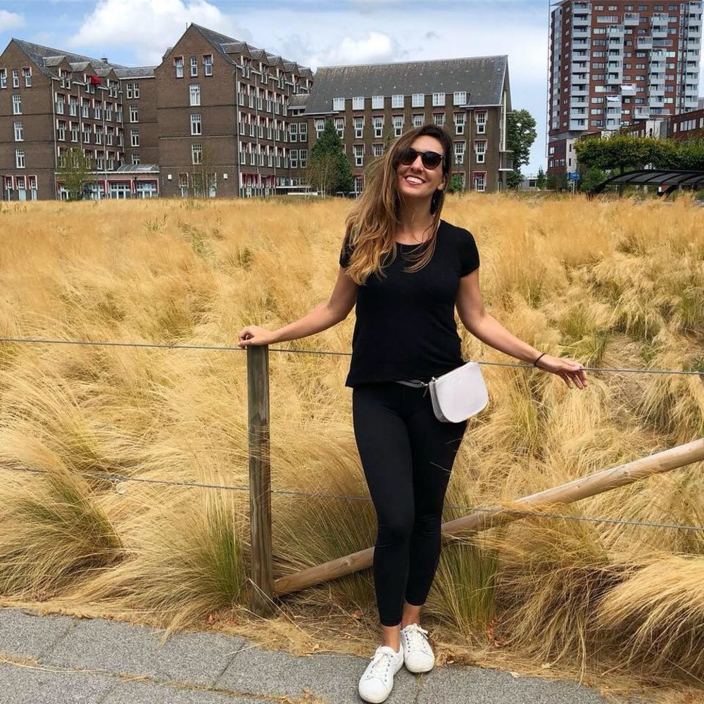 Meet your Posher, Daniela